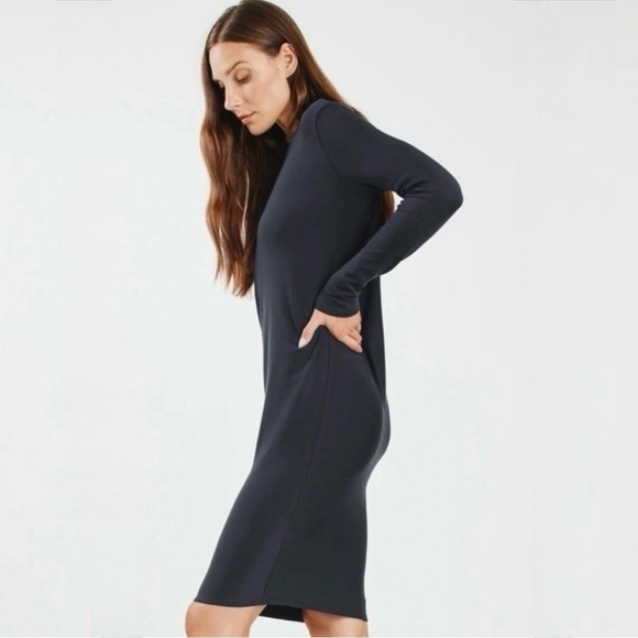 KIT AND ACE • Wave Long Sleeve Dress in Black - Picture 2 of 11